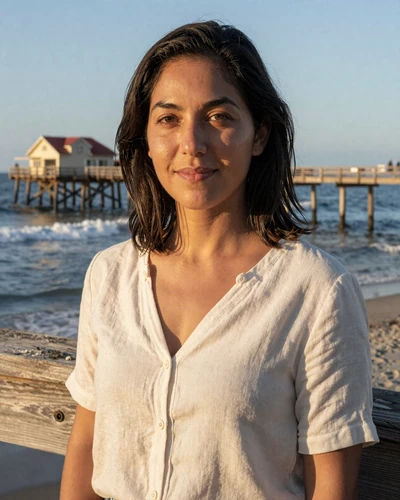 Sofia, 35, labor and birth midwife in San Diego on Doctor Dating Connection