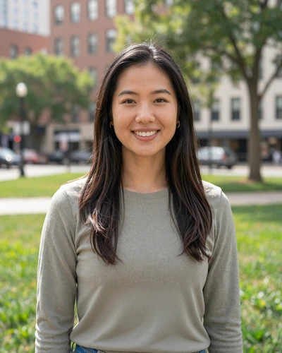 Maya, 31, pediatric physical therapist in Chicago on Doctor Dating Connection